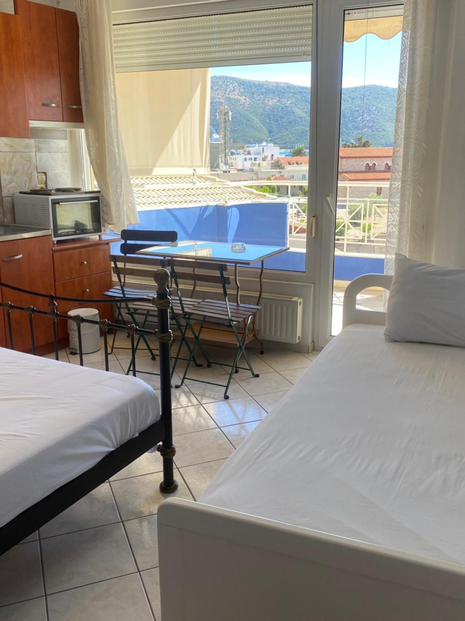Maria'S Roomstudios Apartments Flats To Let Seaside Heart City Chantzara Spyropoulos Igoumenitsa Exterior foto